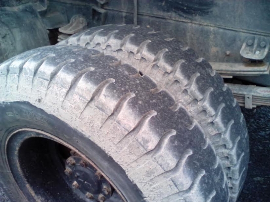 หกล้อดั้ม  168  เเรงม้า   f18  สโลกลาง   เพืองท้ายฟูโซ่  ราคาต่อรองได้ครับ