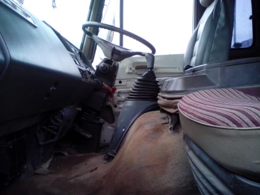 หกล้อดั้ม  168  เเรงม้า   f18  สโลกลาง   เพืองท้ายฟูโซ่  ราคาต่อรองได้ครับ