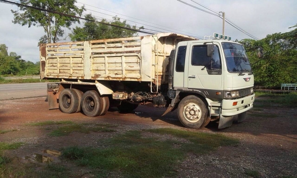 ขายรถบรรทุกสิบล้อดัมพ์ Hino 3H เครื่องเดิม 195 แรง เกียร์เดิม แชสซีสวยพร้อมใช้ ทะเบียนพร้อม