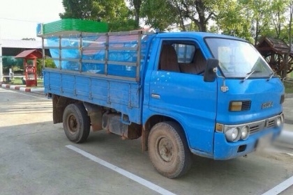 ขายรถบรรทุกสี่ล้อ ISUZU ELF เครื่อง 75 แรง เพลาลอย คานแข็ง แชสซีสวย ทะเบียนพร้อม