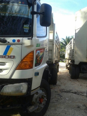 รถฮีโน่ 10 ล้อดั้ม 344 แรงม้า. ปี 54 สนใจติดต่อ 081 - 6079515 รถฮีโน่ 10 ล้อดั้ม 344 แรงม้า. ปี 54 สนใจติดต่อ 081 - 6079515