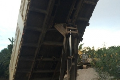 รถอีซูซุ 10 ล้อดั้ม FXZ 270 แรงม้า. ปี 51 ( ขายแม่ , ลูก ) , ( รถวิ่ง 2xx,xxx กม. ) สนใจติดต่อ 081 - 6079515 รถอีซูซุ 10 ล้อดั้ม FXZ 270 แรงม้า. ปี 51 ( ขายแม่ , ลูก ) , ( รถวิ่ง 2xx,xxx กม. ) สนใจติดต่อ 081 - 6079515