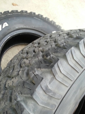 ขายยางBF 31-10.5-15 สองเส้น