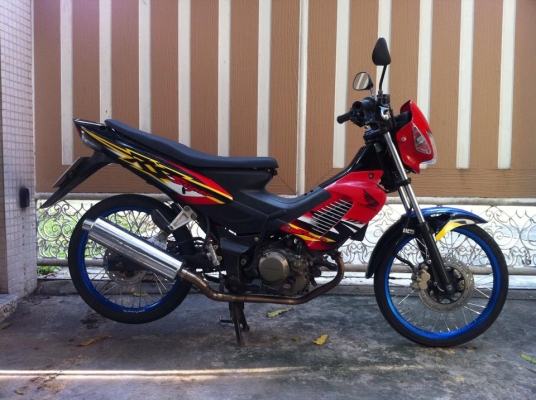 ขออนุญาติขาย Honda Sonic 125cc. แต่งสวย โอนให้ฟรีครับ