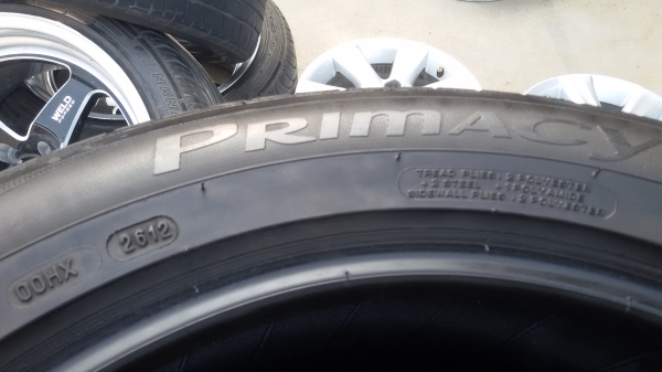 ขายยาง225 55 17มิสลินปี12สวยสวยชุดละ5500