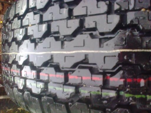 ยาง24570R16HTถอดป้ายแดงปี14ดอกสวยสด(เฉพาะยาง) ยาง24570R16HTถอดป้ายแดงปี14ดอกสวยสด(เฉพาะยาง)