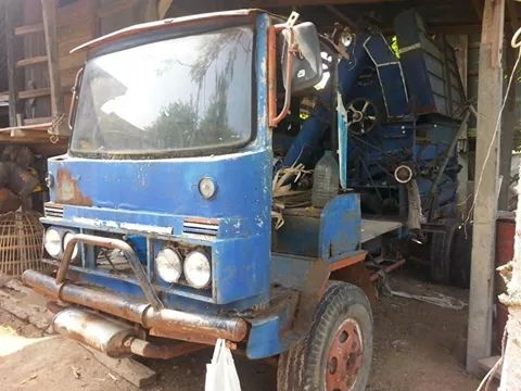 ขายรถนวดข้าว ไทยเส็งยนต์5ฟุต 6ล้อเครื่อง74แรง สภาพพร้อมใช้งาน สนใจโทร 090-8588220คุณนะ ID:narong498 หรือ www.truck.in.th/498