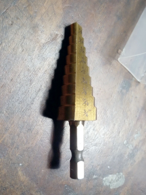 ขายดอกเจาะคว้านรู Step Drill 9 ขั้น HSS ชุบไทเทเนียม 350บ.