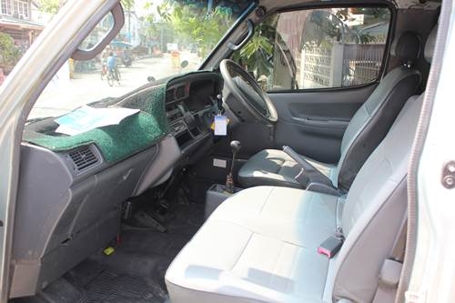 รถตู้ หลังคาสูง สภาพดี พร้อมใช้งาน รถตู้ หลังคาสูง สภาพดี พร้อมใช้งาน