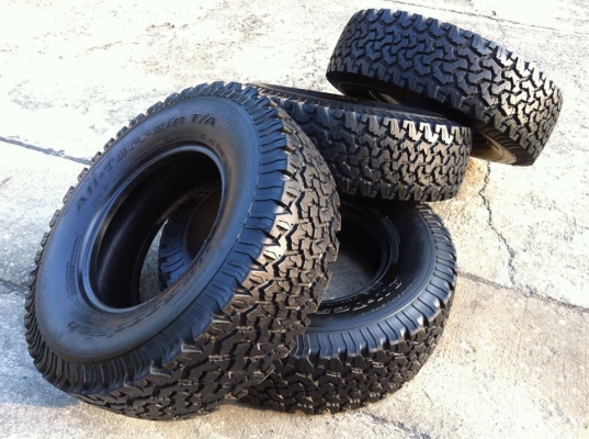 ขายยาง BF Goodrich All-terrain ขนาด 265 75 r16 ปี13 สวยๆ ขายยาง BF Goodrich All-terrain ขนาด 265 75 r16 ปี13 สวยๆ