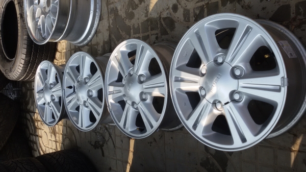 ขายล้อ ISUZUขอบ15 6รูชุดละ8000