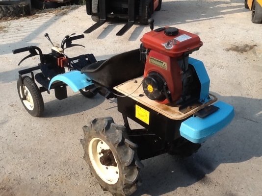 รถขับเล่นหรือสะสมสวยงามเครื่องMitsubishi รถขับเล่นหรือสะสมสวยงามเครื่องMitsubishi