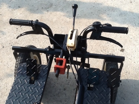 รถขับเล่นหรือสะสมสวยงามเครื่องMitsubishi รถขับเล่นหรือสะสมสวยงามเครื่องMitsubishi