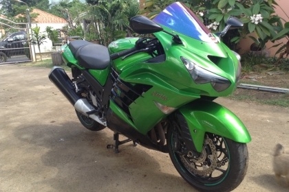 ธารนนทบุรี//ขาย kawasaki Ninja zzr1400 ปี2012 เดิมๆสวยๆ  เครื่องสมบูรณ์ ระบบไฟสมบูรณ์ทุกจุด เอกสารอินวอยท์ -สรรพสารมิตร