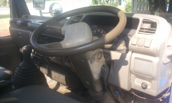 ISUZU NKR 66LX 135hpปี46ถูกๆราคาหัวปี๊บ