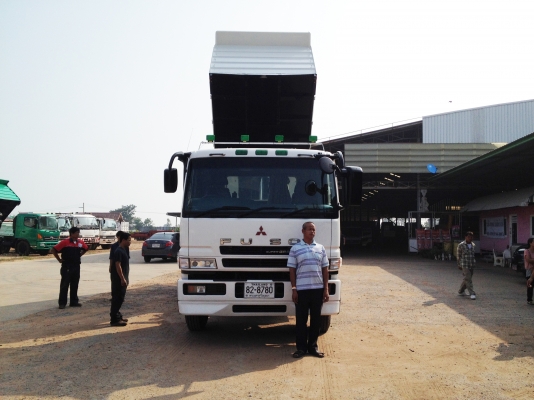 ลูกค้าสั่งครับ ยังมีอีกครับ MITSUBISHI FUSO SUPERGRATE เครื่อง 6M70 380 แรงม้า ระบบน้ำมัน ระบบไฟฟ้าทั้งคัน รถทำใหม่ทุกจุด กระบะ ยาว 6.00 เมตร กว้าง 2.50 เมตร สูง 1.50 เมตร กระบอกดั้มพ์ 15 ตัน ฝาท้ายแบบ 2 ชั้น เหล็กใหม่ทุกชิ้น พร้อมลำโพง ลากลูก พร้อมทะเบีย ลูกค้าสั่งครับ ยังมีอีกครับ MITSUBISHI FUSO SUPERGRATE เครื่อง 6M70 380 แรงม้า ระบบน้ำมัน ระบบไฟฟ้าทั้งคัน รถทำใหม่ทุกจุด กระบะ ยาว 6.00 เมตร กว้าง 2.50 เมตร สูง 1.50 เมตร กระบอกดั้มพ์ 15 ตัน ฝาท้ายแบบ 2 ชั้น เหล็กใหม่ทุกชิ้น พร้อมลำโพง ลากลูก พร้อมทะเบีย