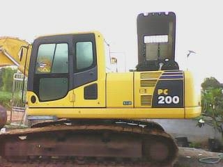 ขายแบคโฮโคมัทสุรุ่น 8 ราคา2600,000บาทสนใจต่อลองราคาได้ครับและยังมีโกเบลโก้ชุปเปอร์ x อีกคันรูปจะลงทีหลัง