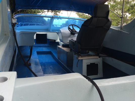 ขายเรือ V6...สภาพดีมาก ใช้อยู่ประจำเจ้าของดูแลดี รักษาดี ทาสีไว้ตลอด ไม่มีเวลาเล่น ขายดีกว่า... ขายเรือ V6...สภาพดีมาก ใช้อยู่ประจำเจ้าของดูแลดี รักษาดี ทาสีไว้ตลอด ไม่มีเวลาเล่น ขายดีกว่า...