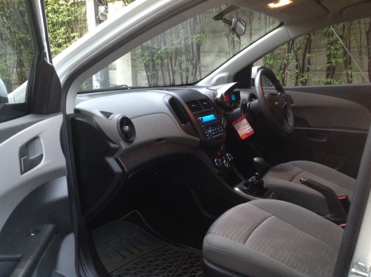 Chevrolet sonic LS วิ่ง 8000 กม.สภาพป้ายแดง