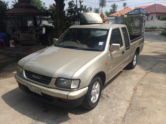 isuzu ปี1998 SLX เครื่อง 2.5 รถสวยๆ เครื่องดี คัสซีสวย รถทรงดีมากๆ ไม่ช้ำ ใช้งานน้อยครับ