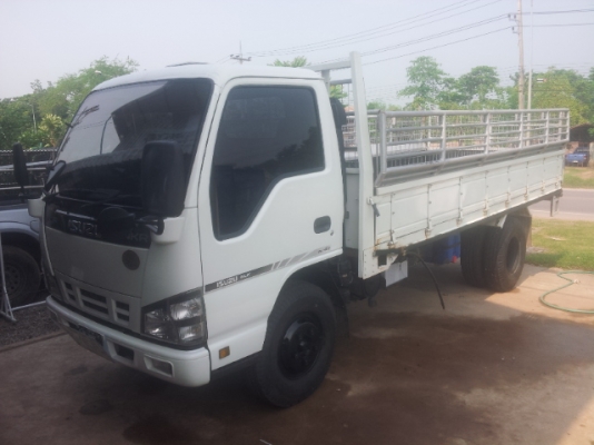 ISUZU NKR