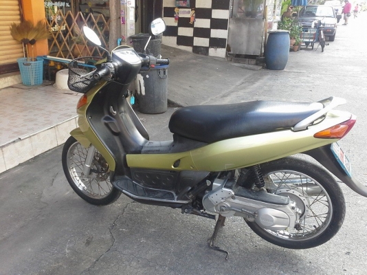 nouvo ตัวเก่า ปี 46 สีทอง วิ่ง 7,000 กม.ไมล์แท้ๆ รถสวย ชุดสีสด เครื่องเดิม แน่นๆ รับประกัน ยางมิชลินอย่างดี ระบบไฟใช้ได้หมด รถให้ฝรั่งเช่า ไม่ช้ำ ขับน้อย ภาษี พรบ.ถึงปีหน้า