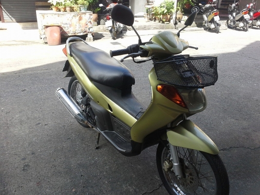 nouvo ตัวเก่า ปี 46 สีทอง วิ่ง 7,000 กม.ไมล์แท้ๆ รถสวย ชุดสีสด เครื่องเดิม แน่นๆ รับประกัน ยางมิชลินอย่างดี ระบบไฟใช้ได้หมด รถให้ฝรั่งเช่า ไม่ช้ำ ขับน้อย ภาษี พรบ.ถึงปีหน้า