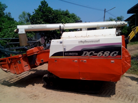 ขายรถเกี่ยวDC68Gพร้อมเทลเลอร์ลากถูกๆ ด่วนครับ