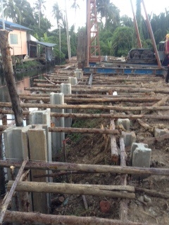 รับตอกเสาเข็มเขื่อน กำแพงกันดิน รั้ว นั่งร้าน ไม้ยูคา  เสาเข็ม