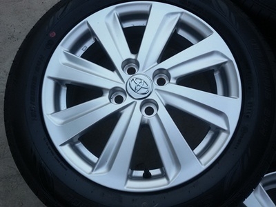ขายล้อแม็กป้ายแดงTOYOTA New VIOS พร้อมยาง ปี 14   4  ล้อ