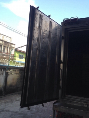 ขายตู้เปียกถอดจากรถ6ล้อ HINO FC2W 120 แรงม้า ทำจากอู่เอกชัย สวยๆสนใจโทร 081-970-1072