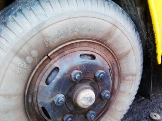 รถบัสเล็ก โครงแซซซีของอีโน่ รถบัสเล็ก โครงแซซซีของอีโน่