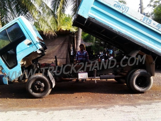 รถบรรทุก 6 ล้อดั๊มพ์ ISUZU กระบะดั๊มสเตนเลส ขนาด 110 แรงม้า