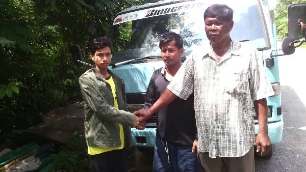 รถบรรทุก 6 ล้อดั๊มพ์ ISUZU กระบะดั๊มสเตนเลส ขนาด 110 แรงม้า