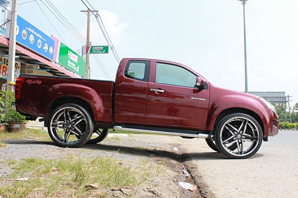 IZUSU D-MAX V-CROS ปี2012 4*4 แค๊ป เครื่อง 2.5 ล้อแม็กขอบ 26