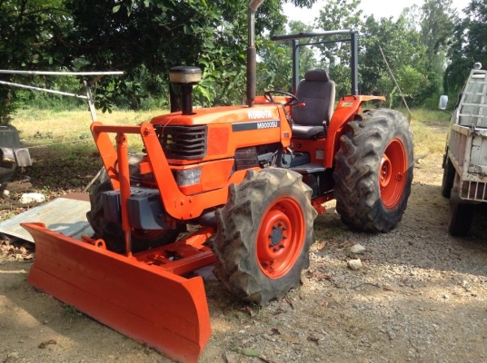 ขายครับ Kubota M9000 90แรง สองเพลา รถประกอบนอกครับ ใบดันหน้า ผานหลังไคเฮงหลี