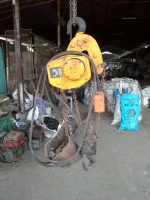 ขายรอกไฟฟ้า hitachi 2ตันไฟ3เฟต22000ลดเหลือ15000