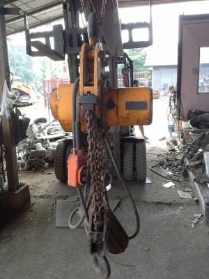 ขายรอกไฟฟ้า hitachi 2ตันไฟ3เฟต22000ลดเหลือ15000