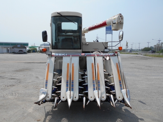 รถเกี่ยวข้าว ISEKI JAPAN 6 ขนาด70แรงม้า รถเกี่ยวข้าว ISEKI JAPAN 6 ขนาด70แรงม้า