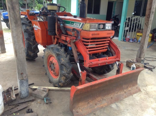 Kubota L1-R26 26 แรง สองเพลา ใบดันหน้า + ผาน