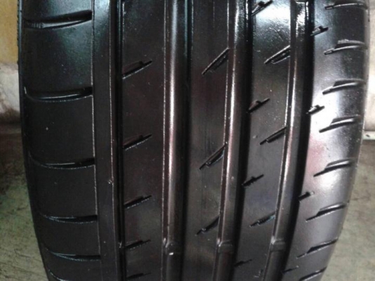 ขาย ยาง 245-40-18 ปี13 แถม 265-35-18 อีก1คู่