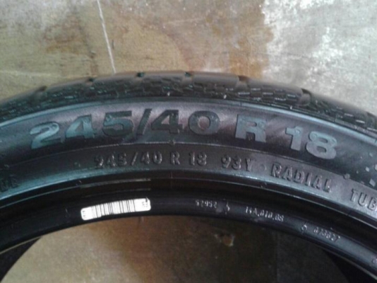 ขาย ยาง 245-40-18 ปี13 แถม 265-35-18 อีก1คู่