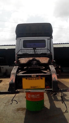 ขายรถบรรทุก สิบล้อหัวลาก Nissan พร้อมทะเบียน ขายรถบรรทุก สิบล้อหัวลาก Nissan พร้อมทะเบียน