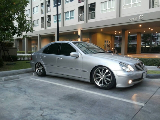 ขาย benz ตาถั่ว c200 kompressor w203 Avantgarde ปี2003