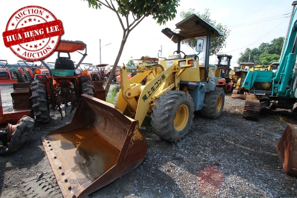 AUC 7 Code 109  รถตัก KOMATSU WA80-3  ราคา เริ่มต้นการประมูล 850,000 บาท