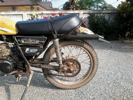 ขาย DT100 มีเล่มไม่โอนเครื่องดีพอใช้โครงไม่ผุคันสตาร์ทคันเกียร์ไม่เชื่อม ขาย 8900 บาท