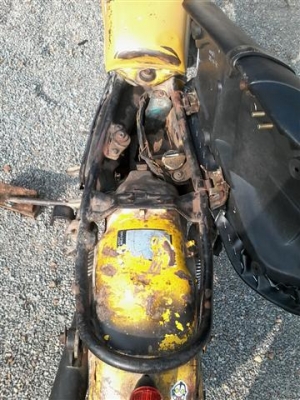 ขาย DT100 มีเล่มไม่โอนเครื่องดีพอใช้โครงไม่ผุคันสตาร์ทคันเกียร์ไม่เชื่อม ขาย 8900 บาท