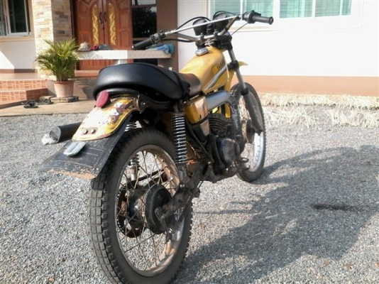 ขาย DT100 มีเล่มไม่โอนเครื่องดีพอใช้โครงไม่ผุคันสตาร์ทคันเกียร์ไม่เชื่อม ขาย 8900 บาท