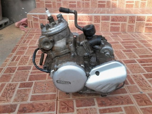 ขายเครื่องคาจิว่าสเตลล่า115 เครื่องพร้อมเสื้อฝาครบเหมาะเอาไว้เป็นอะไหล่รุ่นนี้หายากคนเล่นรู้ ขาย 2800 บาท