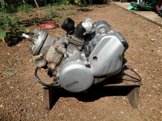 ขายเครื่องคาจิว่าสเตลล่า115 เครื่องพร้อมเสื้อฝาครบเหมาะเอาไว้เป็นอะไหล่รุ่นนี้หายากคนเล่นรู้ ขาย 2800 บาท